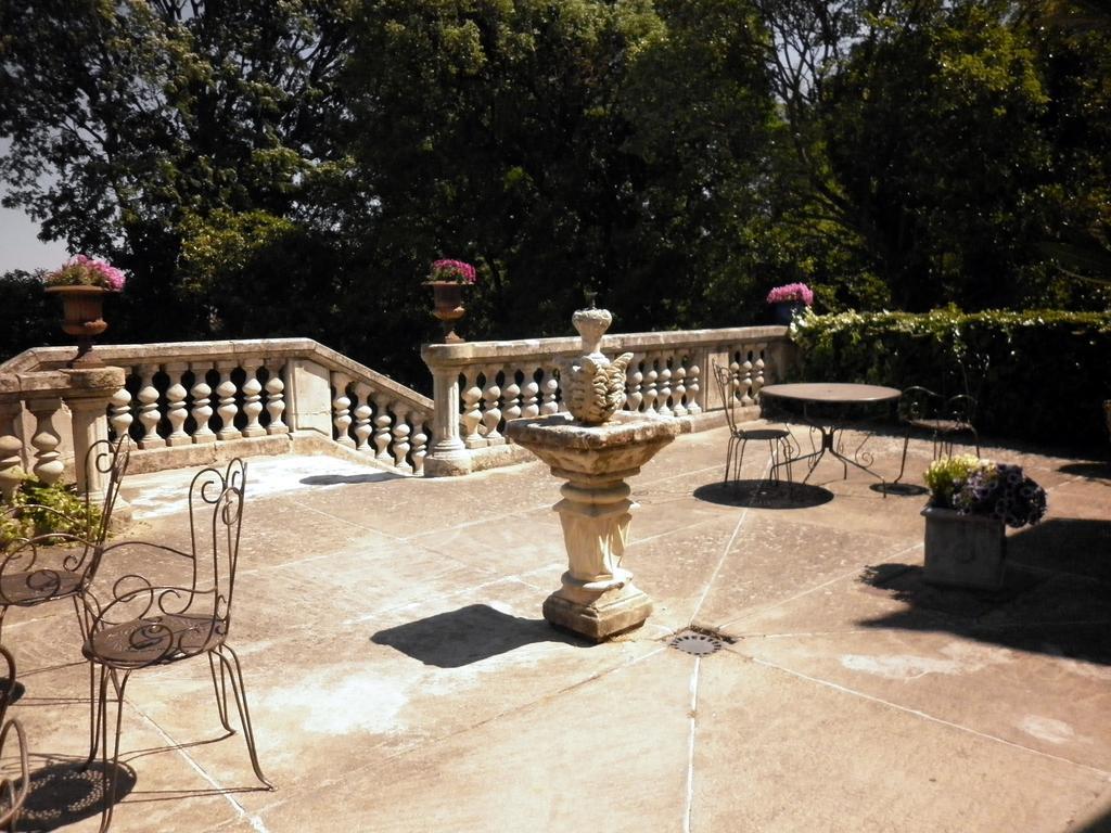 Les Deux Tours Bed and Breakfast Brignon Exteriör bild