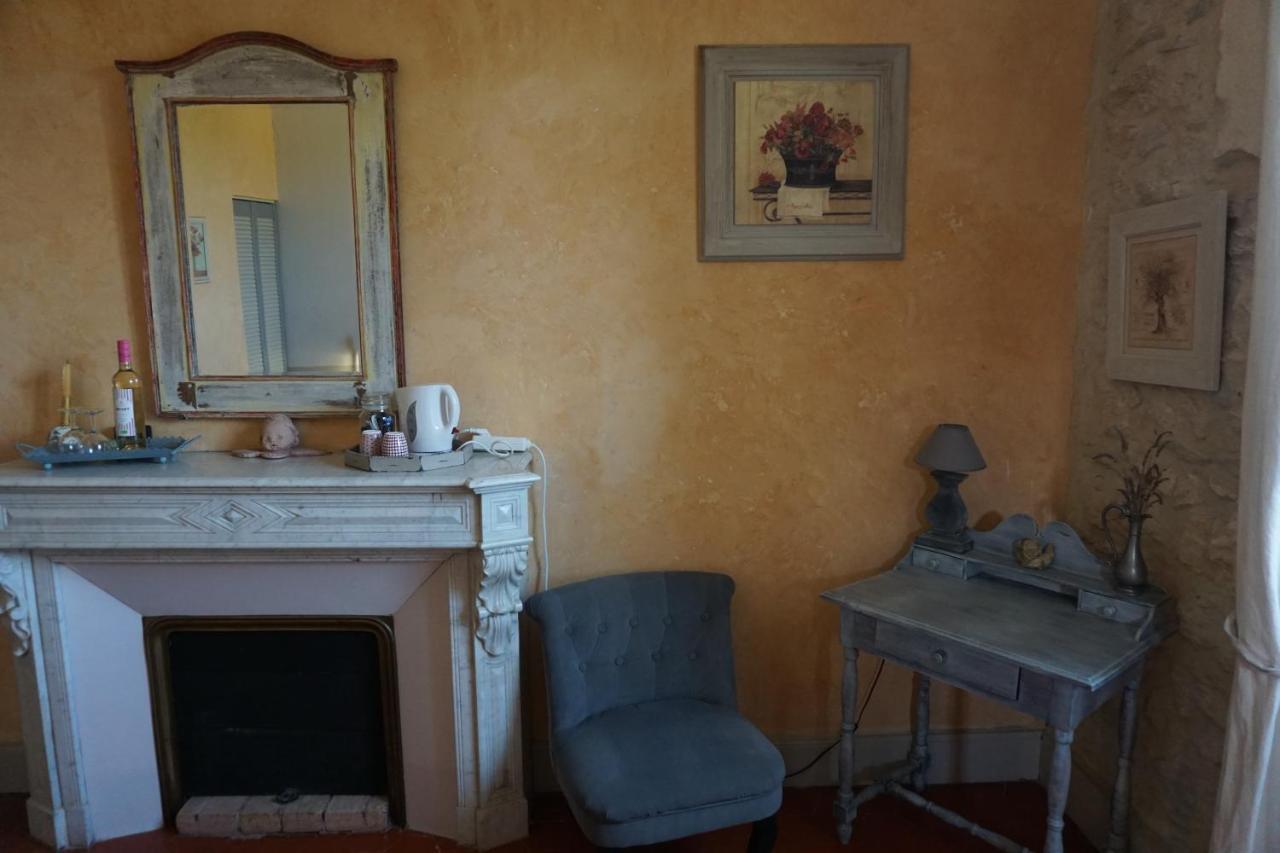 Les Deux Tours Bed and Breakfast Brignon Exteriör bild